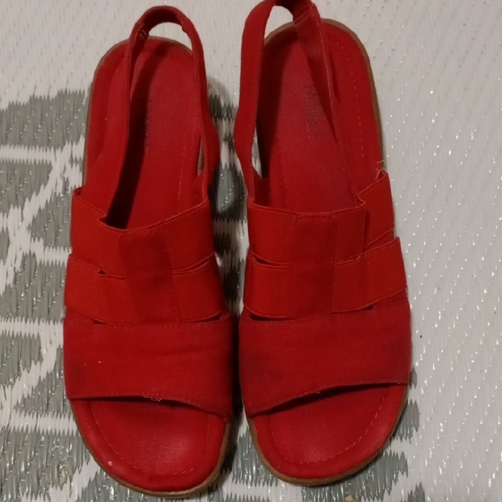 Vibrant Red Casual Sandals with Wide Straps
